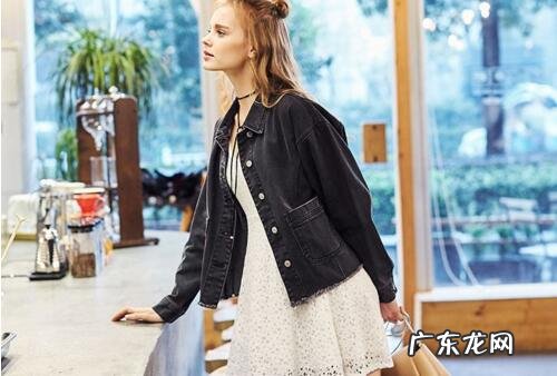 牛仔大衣 中国十大牛仔服品牌排行榜,佐丹奴牛仔服位居第五