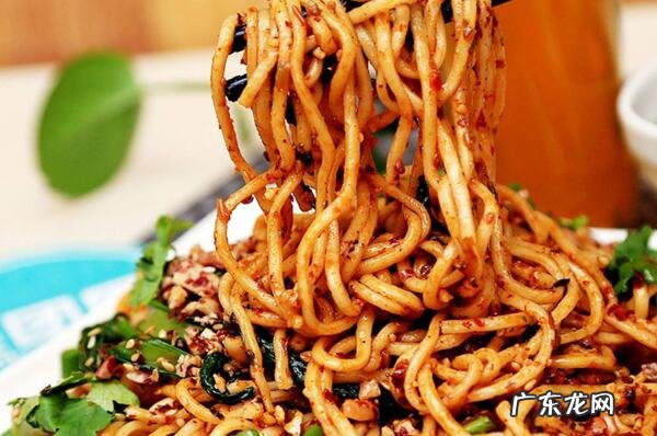 川味排骨面的做法 四川最有特色十大面食