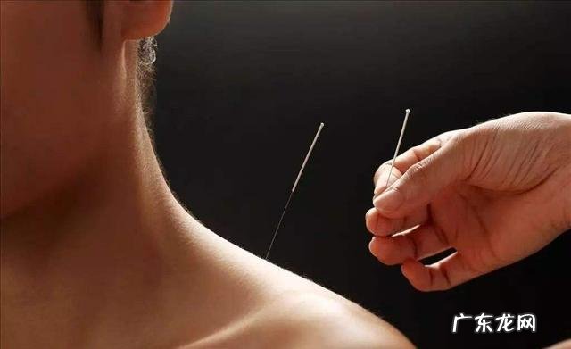 睡觉后肩颈酸痛是什么原因？