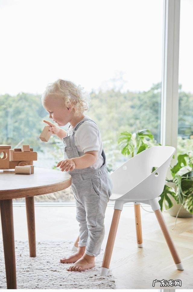 宝宝餐椅推荐实用带轮子-宝宝餐椅带轮子