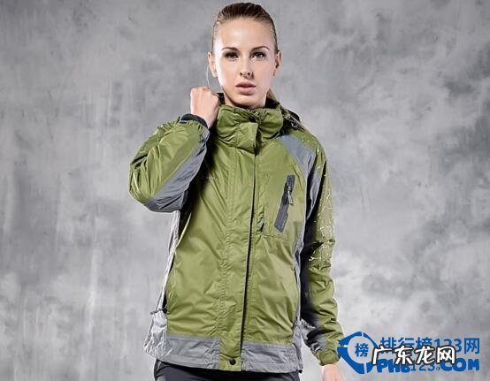 男士冲锋衣品牌哪个好 冲锋衣什么品牌好？冲锋衣十大名牌排名