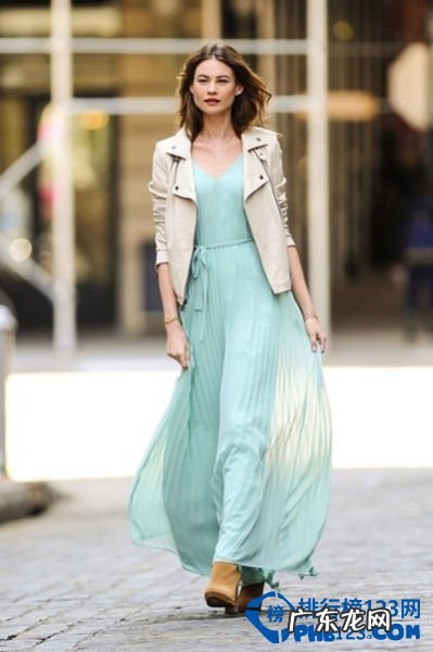 十大顶级奢侈品牌 十大不过时的时尚单品排行榜