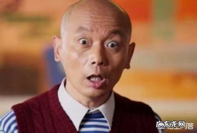 为什么有的女人穿了超短裸腿却仍然要穿透明超薄丝袜?