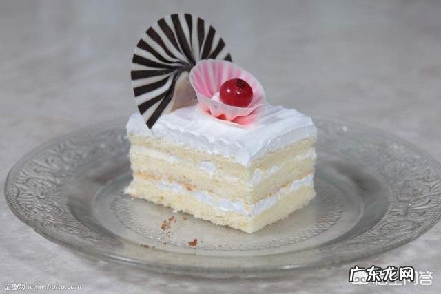 我一个月减肥10公斤,最主要是减少肉类和米饭,这样正常吗?