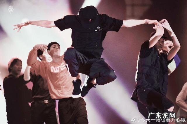 王一博合作的舞蹈 为什么有那么多人喜欢王一博的舞蹈？