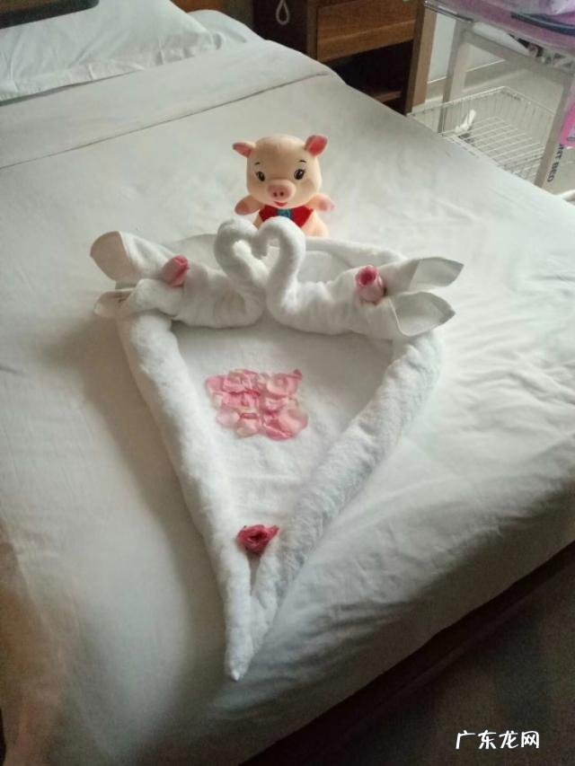 当孩子独自在家的时候,家长应该告诉孩子注意哪些问题