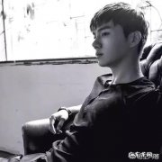 瘦高体型的男生怎么搭配穿衣