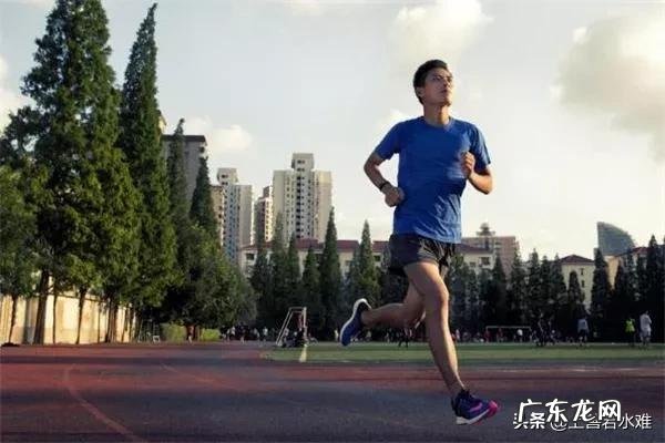 跑步到底是前脚掌落地好还是后脚跟落地好?