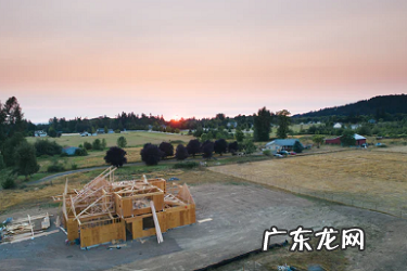 天猫直播运营和抖音直播运营区别是什么？如何赚钱？