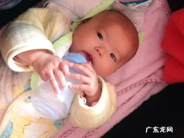 新生儿喝奶粉,用不用额外喝水