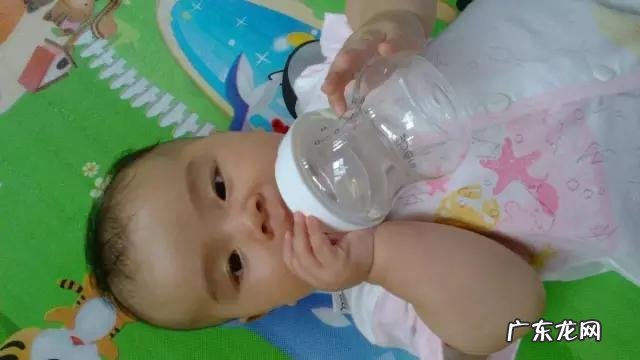 新生儿喝奶粉,用不用额外喝水