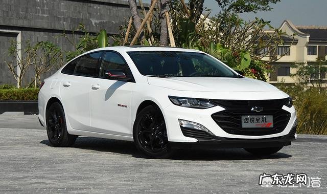 淘宝上两三百块的东西,和实体店四五百的质量差不多吗?