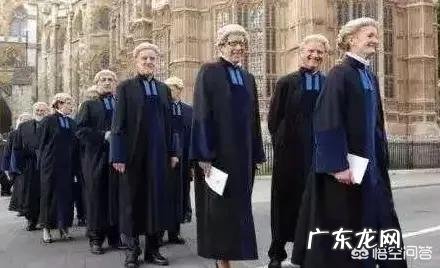 你认为美国文化有哪些特点?