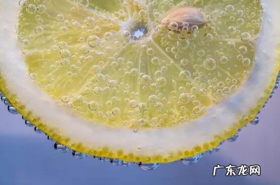 为什么维生素c会抗癌 维生素C使癌症患者存活时间延长4倍,这是为什么?