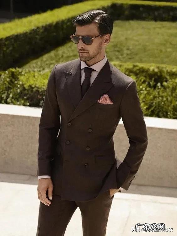 深色牛仔群配什么颜色的裤袜？