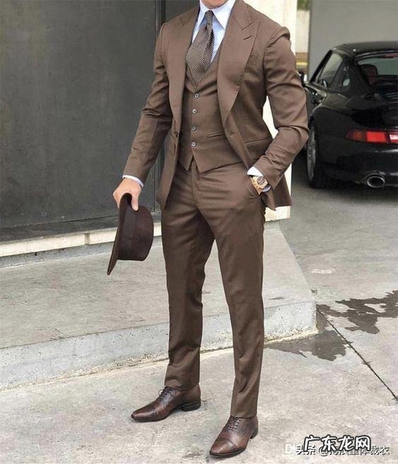 深色牛仔群配什么颜色的裤袜？