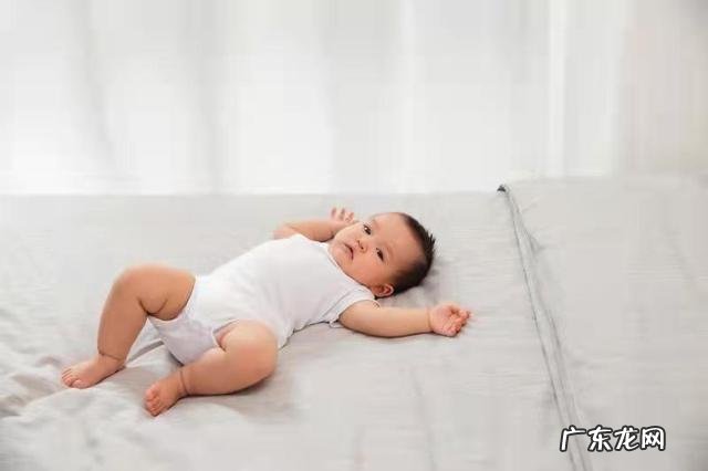 女孩换尿不湿该注意什么-换尿不湿三个禁忌