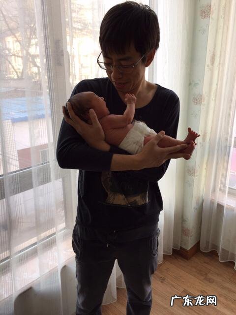 生完宝宝住院的那几天是谁陪床的?