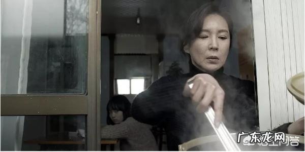 韩国电影大叔抚养一个小女孩 韩国电影《大叔》里的小女孩叫什么名字？