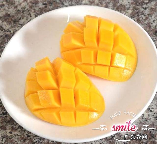 给你一杯酸奶,一个芒果,做什么美食最好吃?