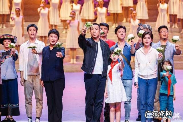 如何看待万茜在《乘风破浪的姐姐》中的表现?