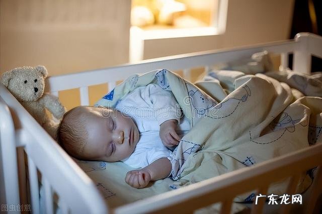 便携式婴儿床的优缺点-婴儿床真的很实用吗