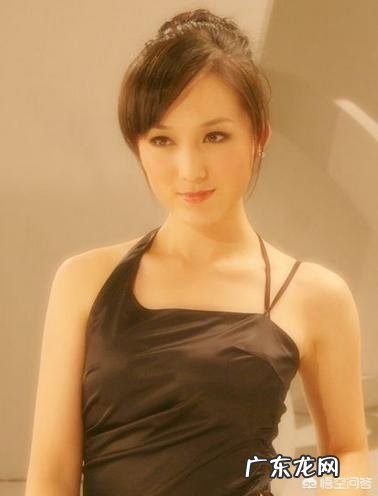 丰满的女生适合怎样的穿搭?