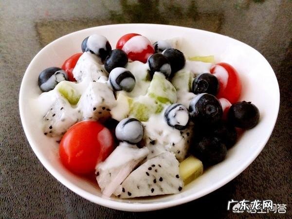 沙拉可以拌安幕希酸奶吗?会不会发胖?