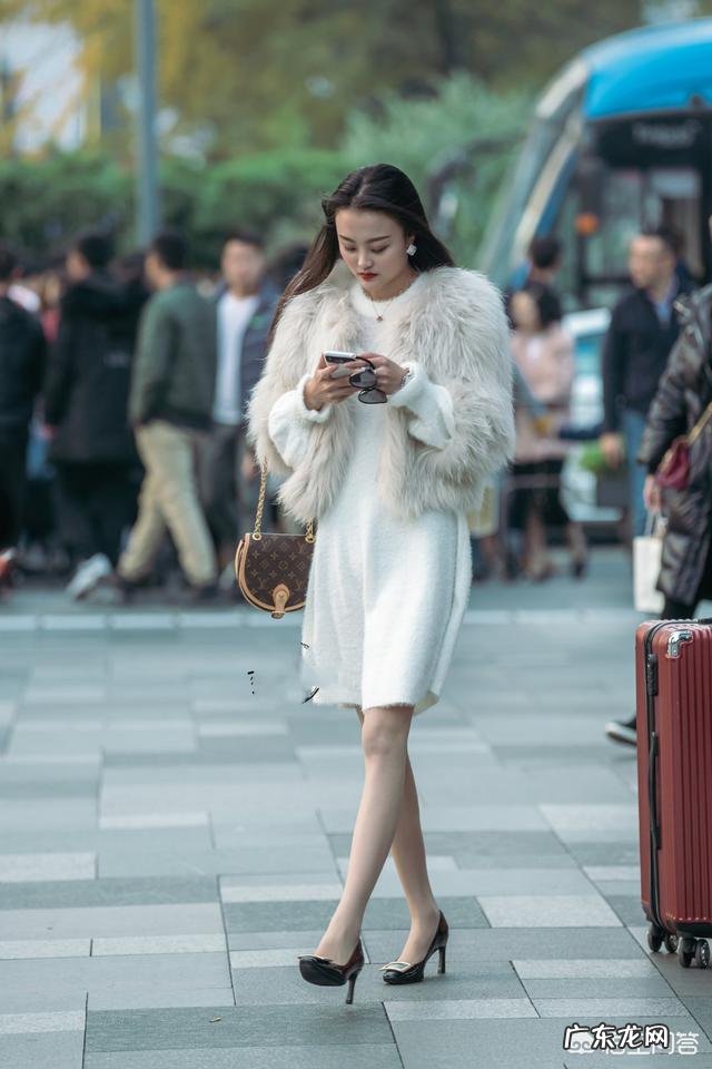 冬天穿光腿神器加上小裙子很暴露吗?怎么搭配?