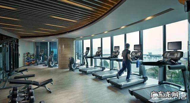 比正常的体重超100多斤的人，减肥从哪里入手比较好呢？