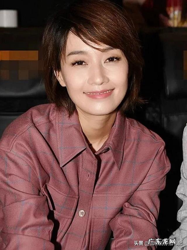 中年妇女不烫发的短发 50岁大妈不烫不染的短发