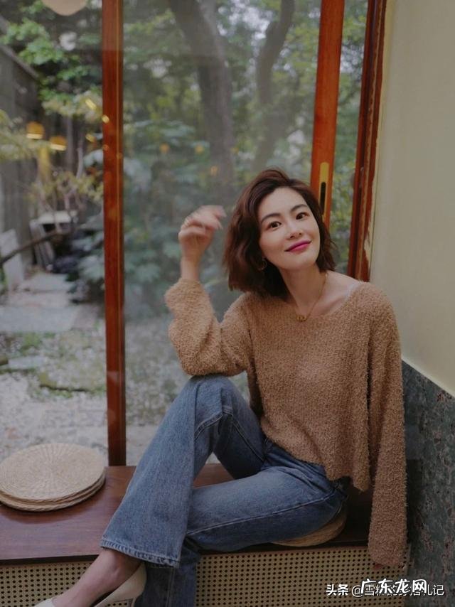 中年妇女不烫发的短发 50岁大妈不烫不染的短发