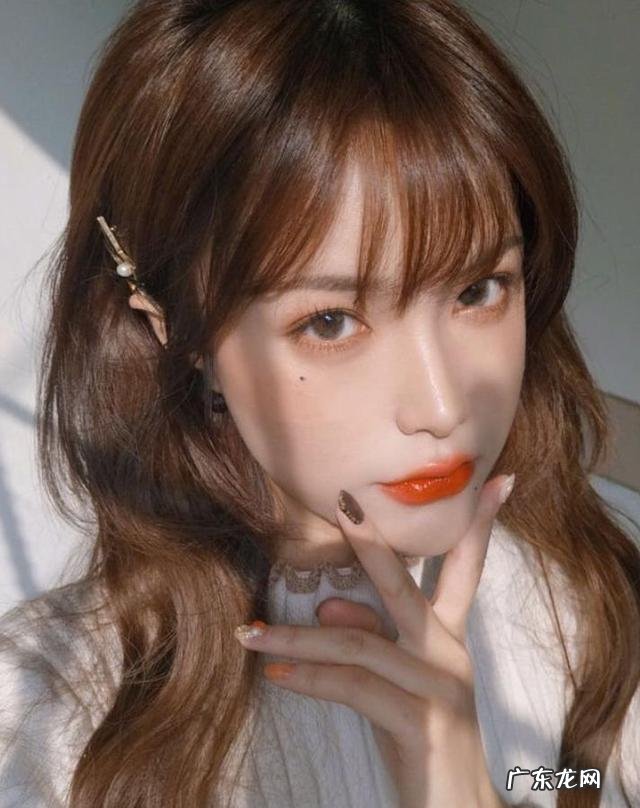 偏黑偏黄白头发多适合染什么发色 头发黑又长得快适合染什么发色