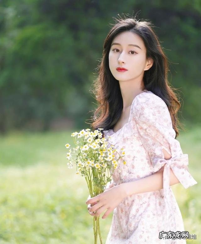 小个子黑长直发型 黑长直的减龄发型