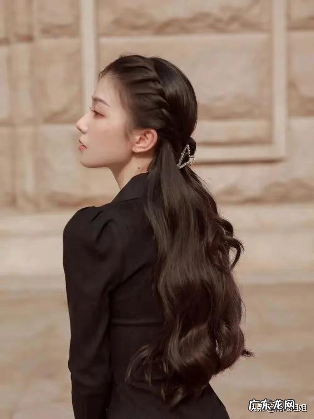 小个子黑长直发型 黑长直的减龄发型