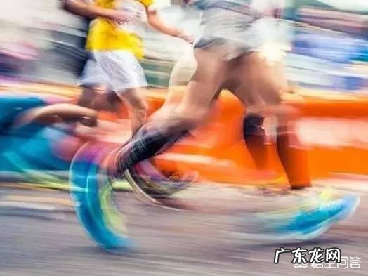 每天都跑步,脚踝疼,需要休息几天吗?