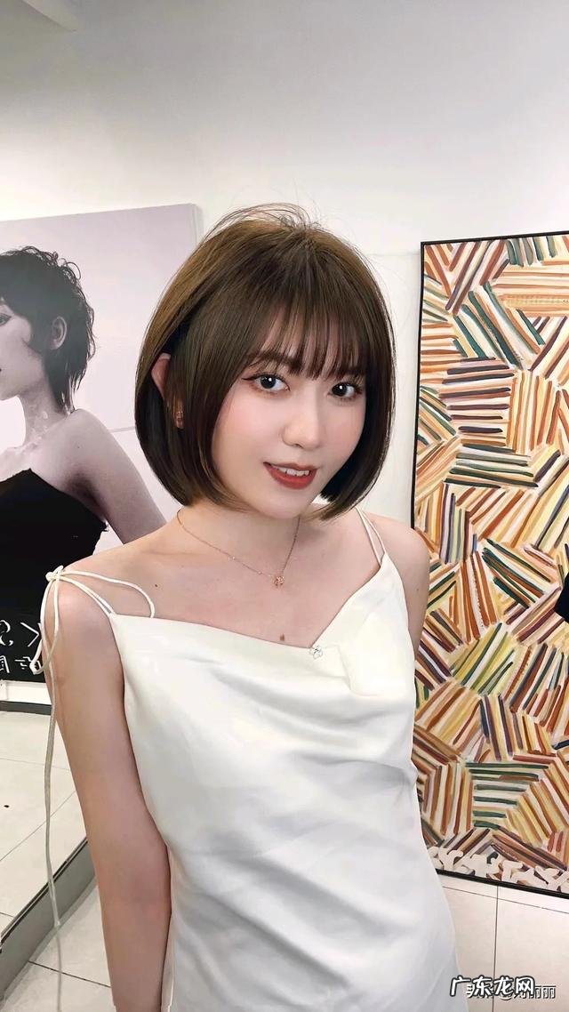 2022网红爆款短发 2022洋气减龄发型