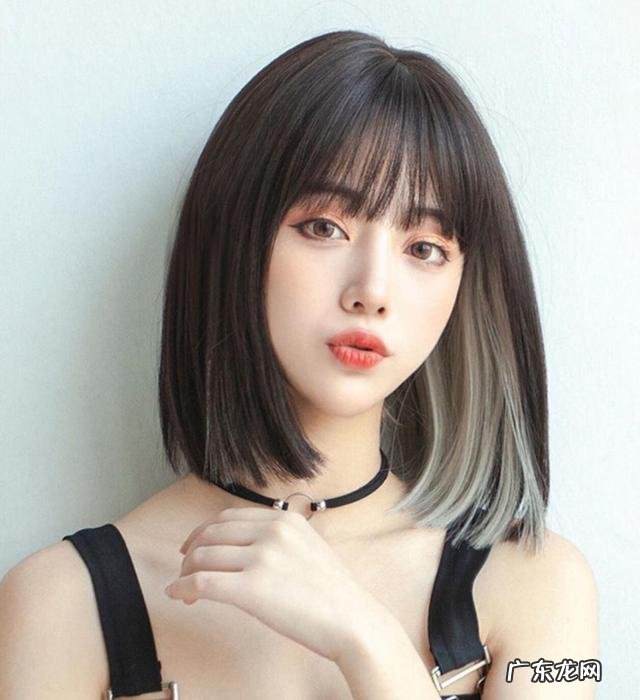 2022年新女强人发型 2022年最流行的发型中长发中短发