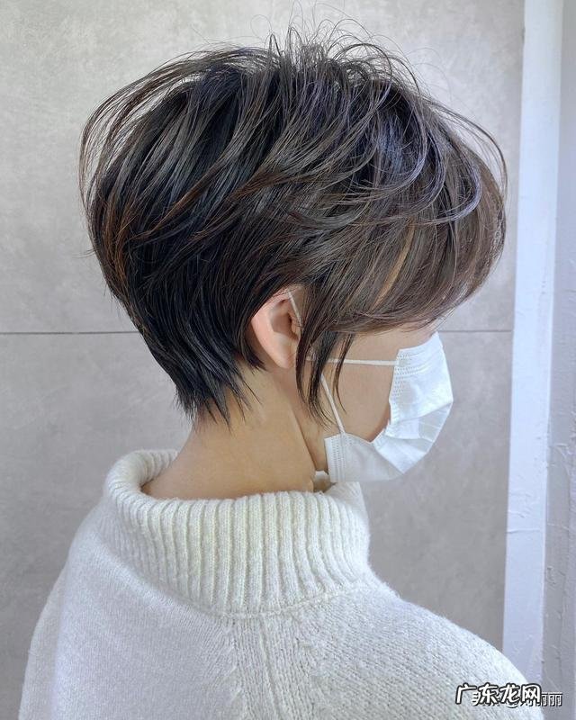 2022年女士流行超短发 2022年流行中短女发