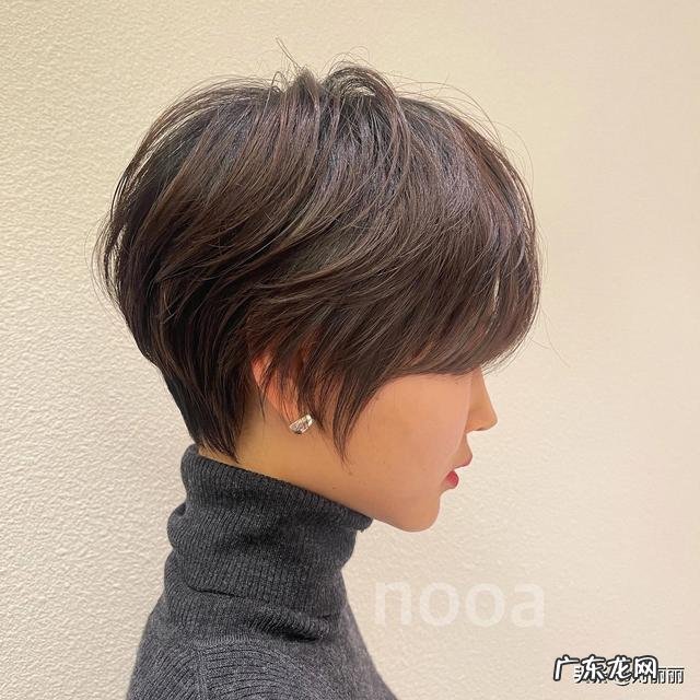 2022年女士流行超短发 2022年流行中短女发
