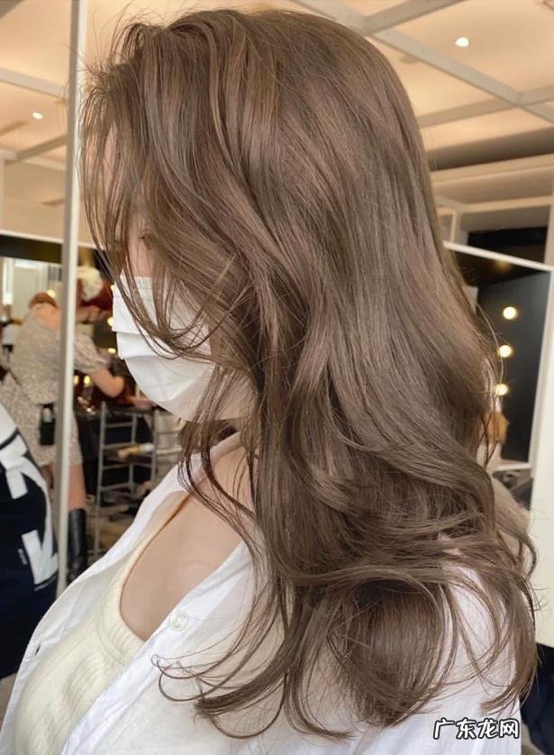 2022年最流行的女士发型及颜色 2022年最流行的发型及显白颜色