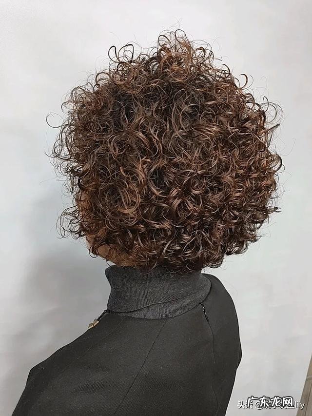 2020年最流行女超短发 2020年最火的女发教程