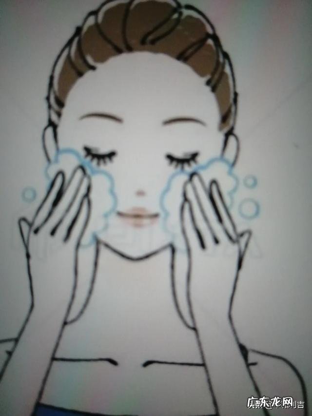 芦荟鲜汁灌肤怎么弄,麻烦吗?