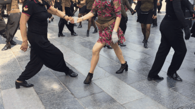 腿脚不利索,该如何保养膝盖关节