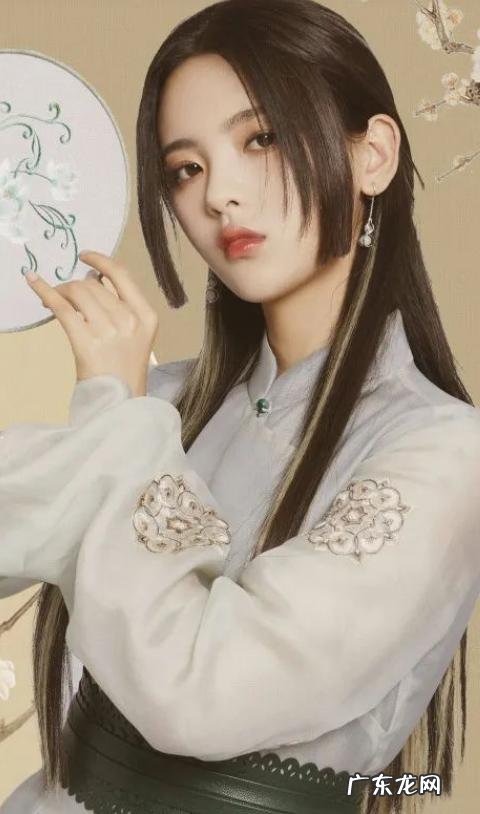 小头小脸的最佳发型 今年这6种发型正火减龄又显脸小