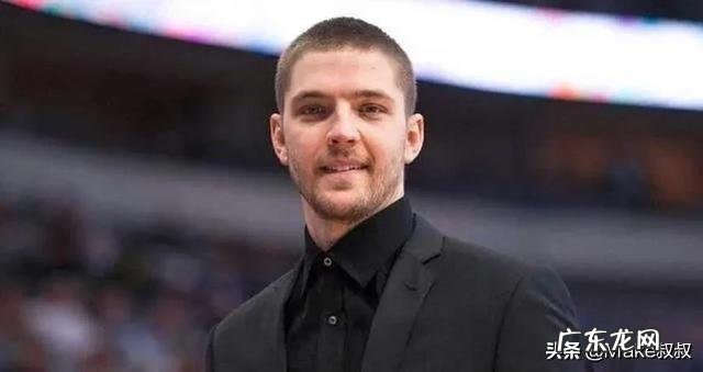 联盟能从1号位打到5号位的球员有几人