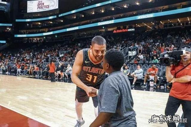 联盟能从1号位打到5号位的球员有几人