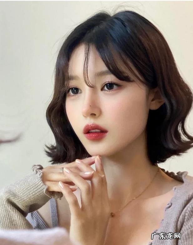 烫啥头发好看 过年了烫什么头发好看