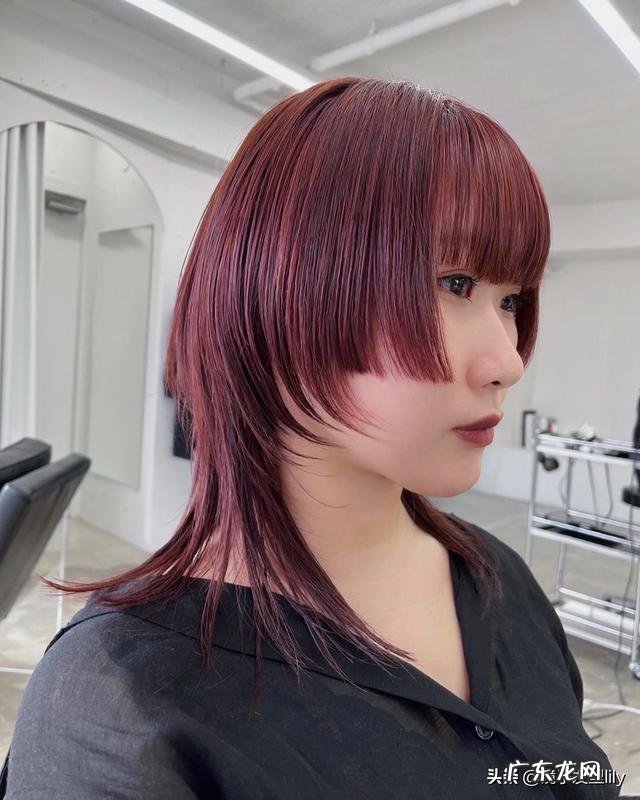 45岁女人 发质软的短发发型 45岁女士短发发型图中长发