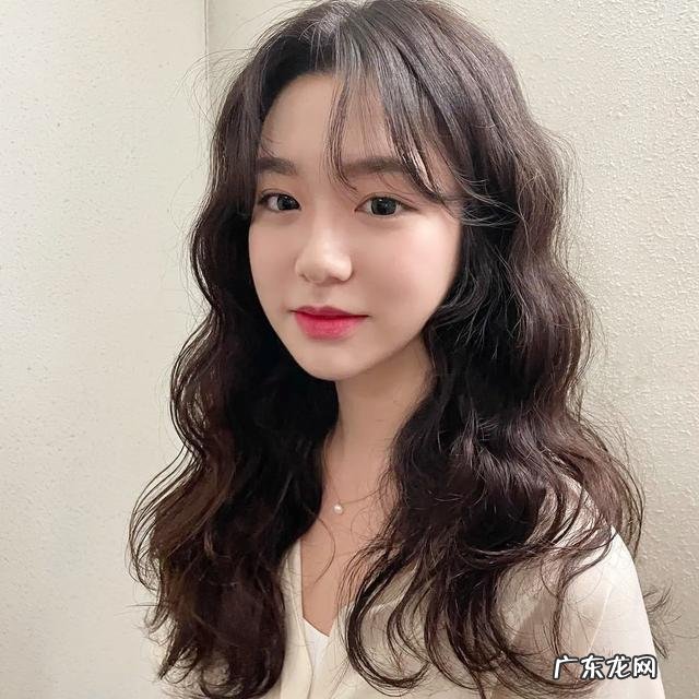 2022年女士流行烫发型 2022春季流行的s形烫发